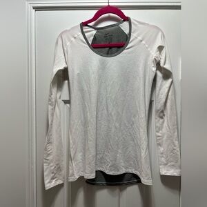 Nike Women's White Long Sleeve Dri-Fit Shirt Grey w Metallic Detail Size Medium